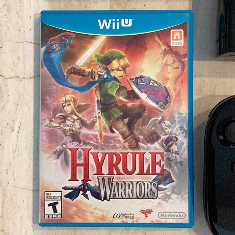 Nintendo Wii U Console 32GB & 2 Games & Gamepad WUP-010 Zelda System Black - Picture 3 of 15